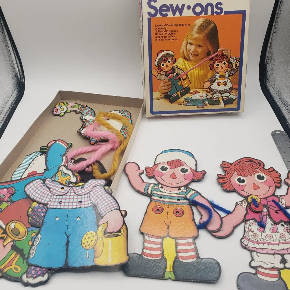 Vintage Raggedy Ann And Andy Sew Ons Colorforms 910C 1974  Activity Yarn / DD